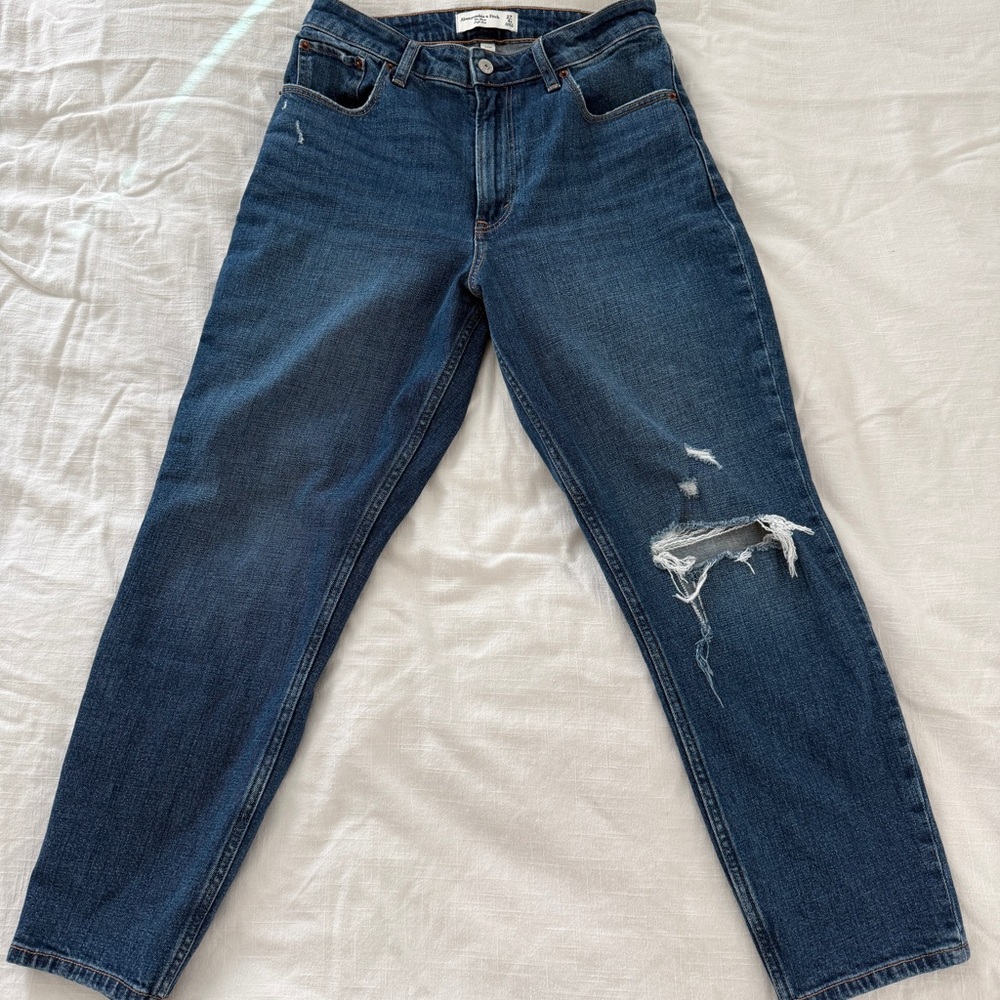 Abercrombie the mom high rise jeans